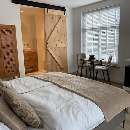 Panzió Loft15 *